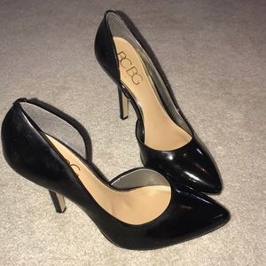 Black patten BCBG pumps